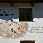 Familie Neunhaeuserer Apartament *