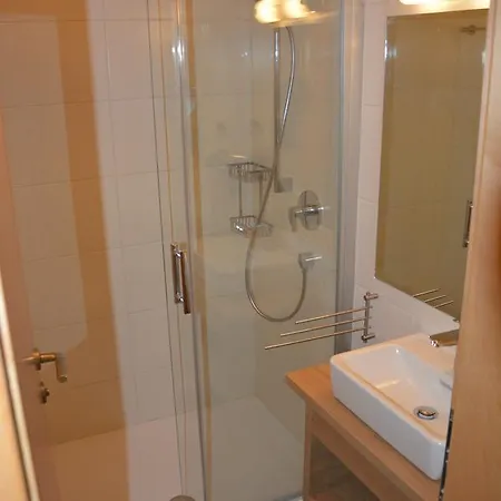 Familie Neunhaeuserer Apartamento *